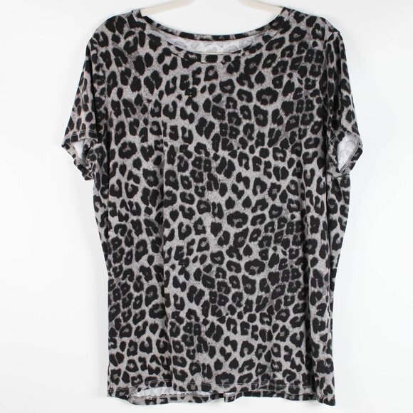 Torrid Animal Print Super Soft Knit Tee - P2P 22" - Picture 1 of 5